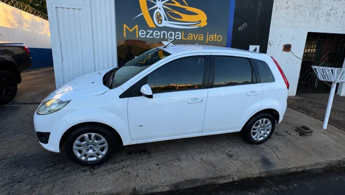 Ford Fiesta SE 1.6 8V Flex 5P 2014