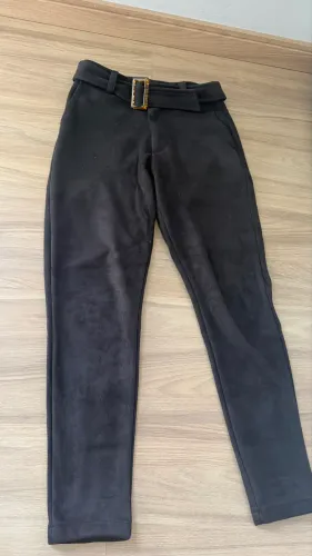 Calça feminina suede