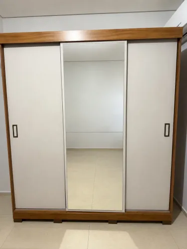 Guarda roupa casal