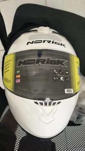 Capacete norisk usado apenas duas vezes muito conservado