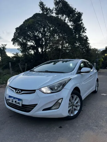 Hyundai Elantra GLS 2.0 16V Flex Aut. 2015