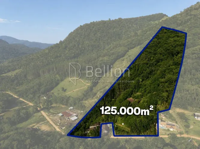 Sítio de 125.000 m² com Cascata e Lagoas à Venda em Rio dos Cedros