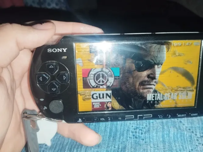 PSP 3010 desbloqueado + case de transporte