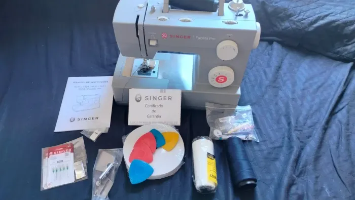 MÁQUINA SINGER 4411