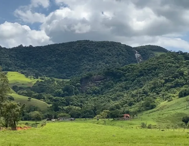 Terreno Exclusivo Cercado por Cachoeiras e Mata Nativa | Congonhal - MG