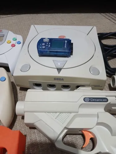 Dreamcast com GDEMU 2 controles + 2 pistolas + VMU
