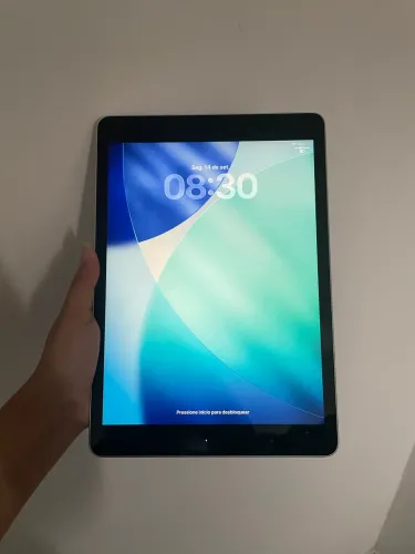 iPad 9ª Geração 64GB | 99% Bateria | Teclado Bluetooth