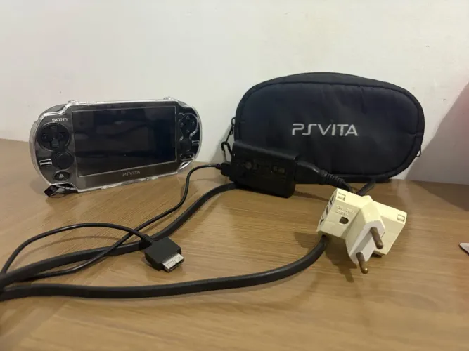 PS Vita OLED (FAT-1010) Desbloqueado + Acessórios