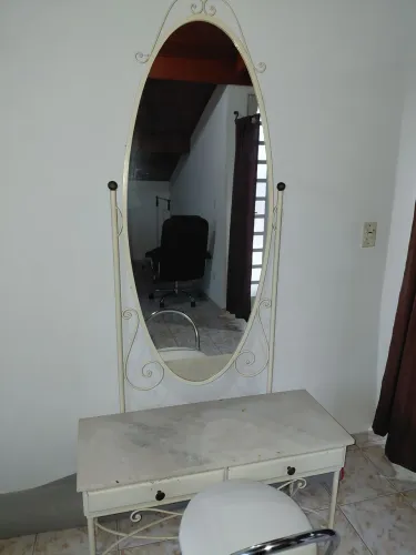 Penteadeira e criado do mudo Branco usado