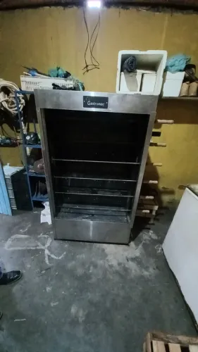 Assador de frango 6 espetos a gás - Bivolt - Marca Gastromaq