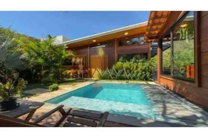 Casa para Locação no Condomínio Mirante da Mata | 3 Quartos - 320 m²