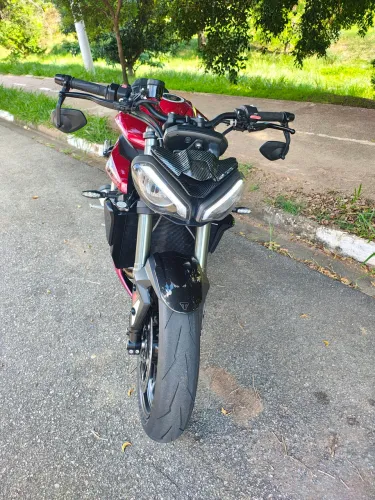Triumph 765 RS