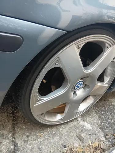Rodas aro 18 volcano com pneus semi novos
