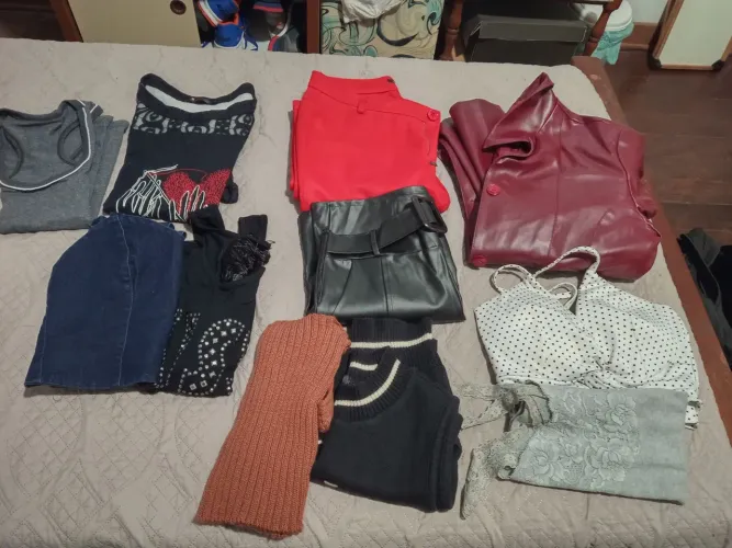 Blusas e topes tam P