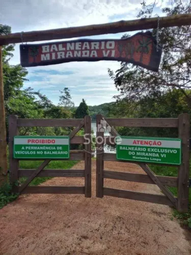 Chácara com 2 dormitórios à venda, 1400 m² por R$ 260.000,00 - Represa de Miranda - Uberlâ