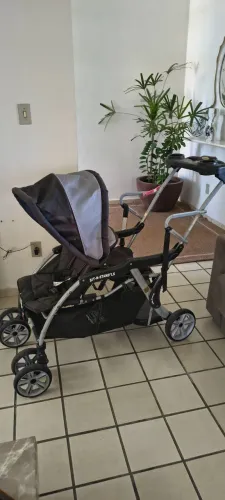 Carrinho Baby Trend 2 filhos em 1