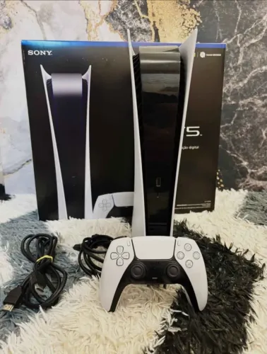 PlayStation 5 825GB DIGITAL / AC TROCAS E CARTÃO 18x