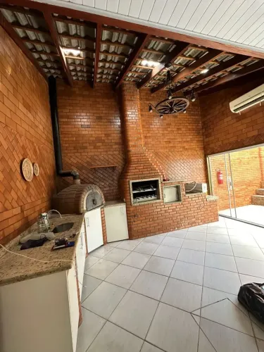ALUGO AMPLA CASA NO PORTO, NA REGIÃO DA ARENA PANTANAL