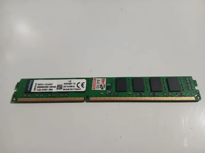 Memória Kingston DDR3 de 8 GB, 1600 MHz - KVR16N11/8