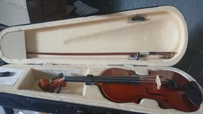 Violino 1/4 novinho em folha