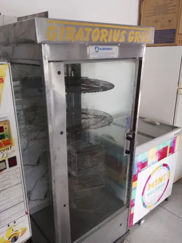 Vendo máquina de assar frango