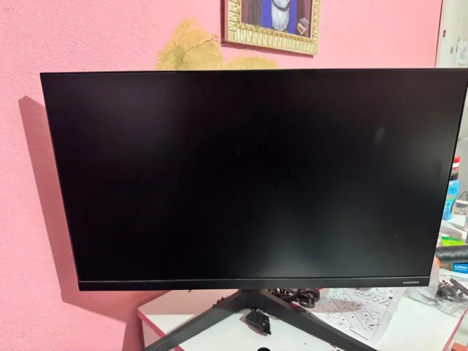 Monitor Samsung 20? Full HD 75Hz - Tela Ajustável