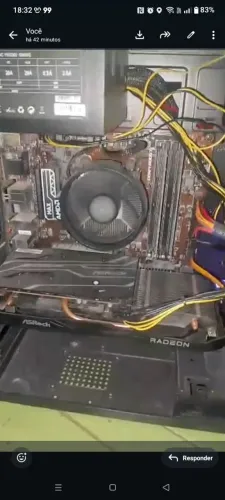 Placa de vídeo RADEON RX 6600 8 GB - Usada em ótimo estado de conservação 
