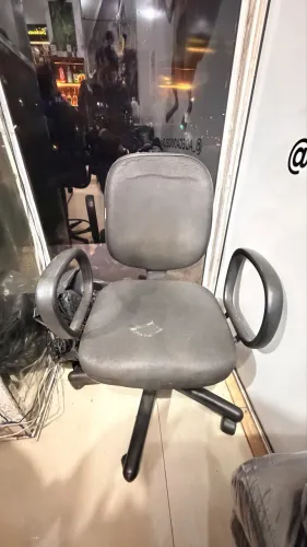 Cadeira escritório doação 