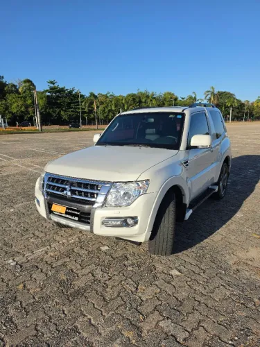 Mitsubishi Pajero HPE Full 3.2 4X4 T.i.dies. 5P AUT 2015