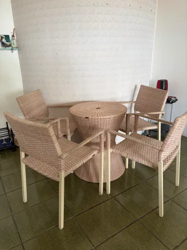 Conjunto de palha sol e chuva da MAC