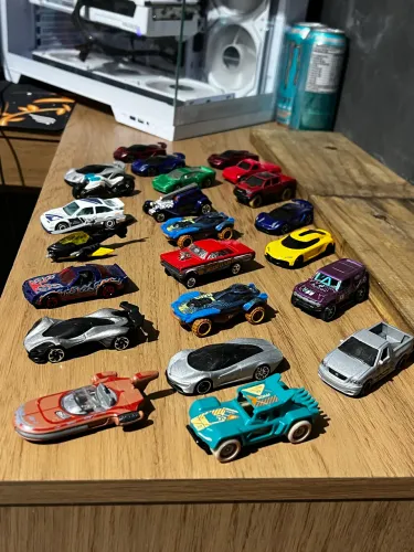 Lote Hot Wheels Carrinhos Excelente Vários Modelos Miniaturas