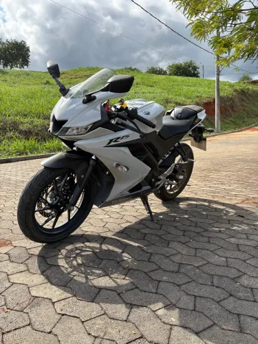 R15