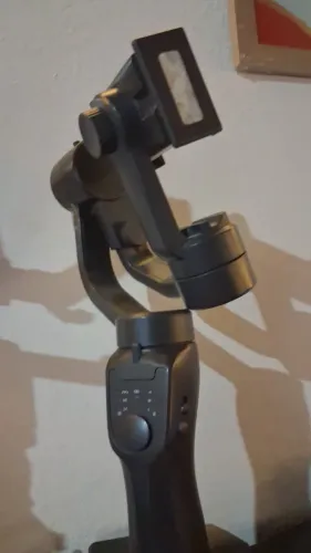 Guimbal de 3 eixos para celular +3 bastões de led