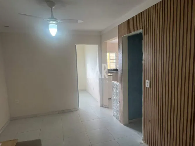Casa 02 Quartos 02 Vagas para Locação Bairro Buritis BH MG