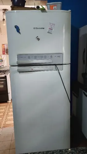 Geladeira duplex Eletrolux 