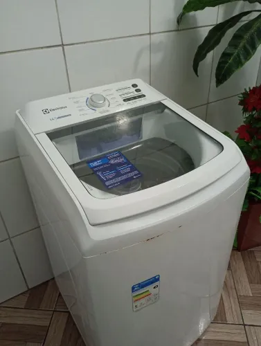 Vendo máquina de lavar Eletrolux 14kg valor 650 reais