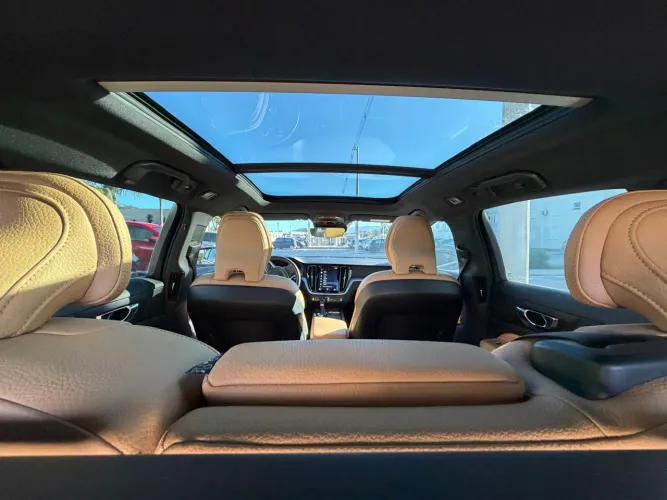 Volvo V60 T-5 Momentum 2.0 245cv 5P 2020