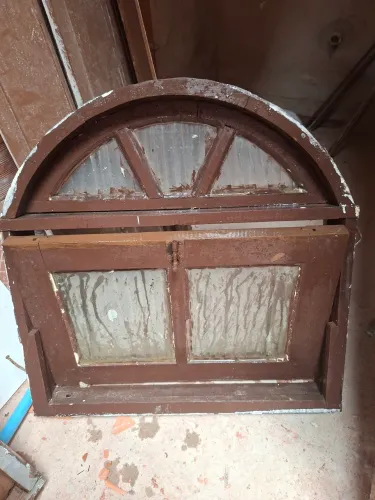 2 janelas basculante colonial
