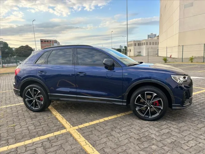 Audi Q3 Perf. Black 2.0 TFSI Tiptr. Quattro 2023
