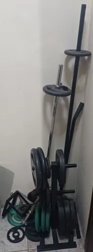 Kit Musculação Completo 200 kg: Suporte Organizador + Barras + Anilhas + Acessórios