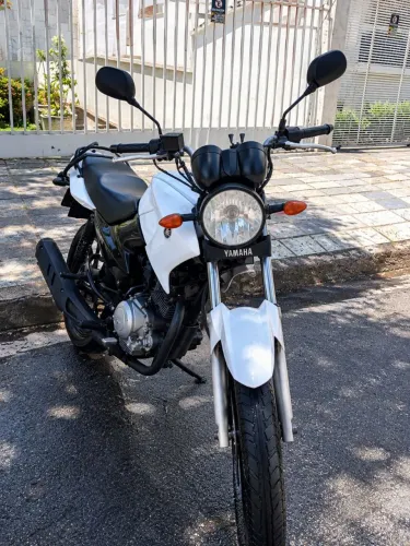 Vendo factor 125. Partida elétrica 