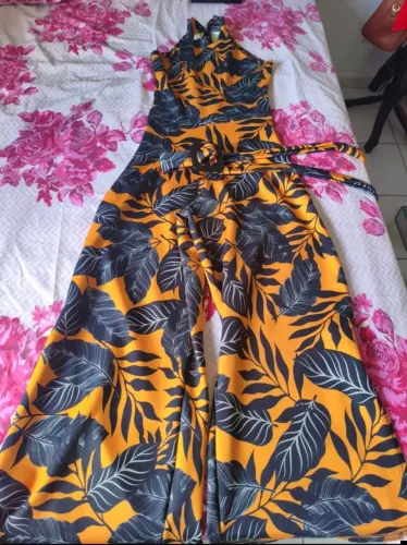 Vendo macacão feminino P/M usado apenas 2x