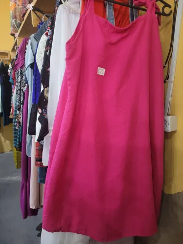 Lote para basar misto roupas femininas calça Bermudas vestidos blusas top corpet barato