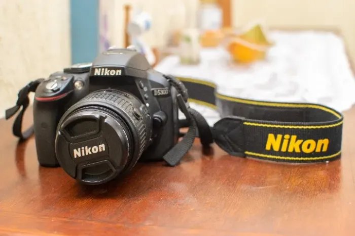 Câmera Nikon D5300 + Lente Nikon