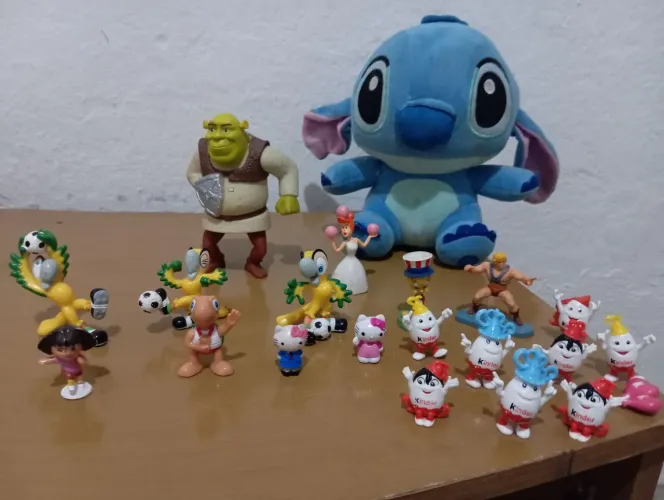 Lote de brinquedos 
