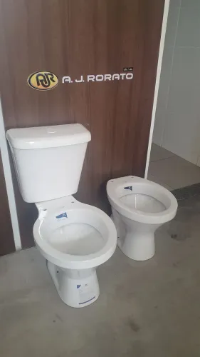 VASO SANITÁRIO + CAIXA ACOPLADA.