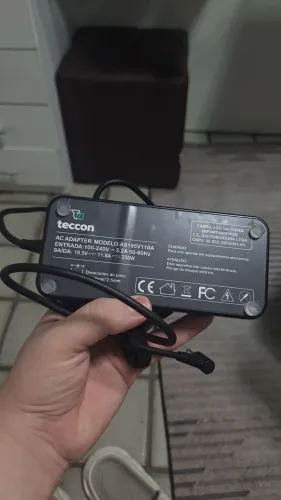 Vendo fonte compatível com Avell A65 Liv