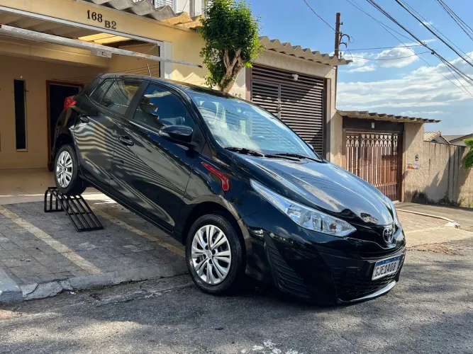 Toyota Yaris Live 1.3 Flex 16V 5P AUT 2022