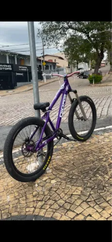 Gios frx roxa e branca