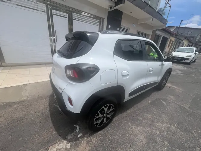 Renault Kwid Outsider 1.0 Flex 12V 5P Mec. 2023